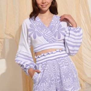 Σετ σόρτς με Τοπ με μεγάλα μανίκια