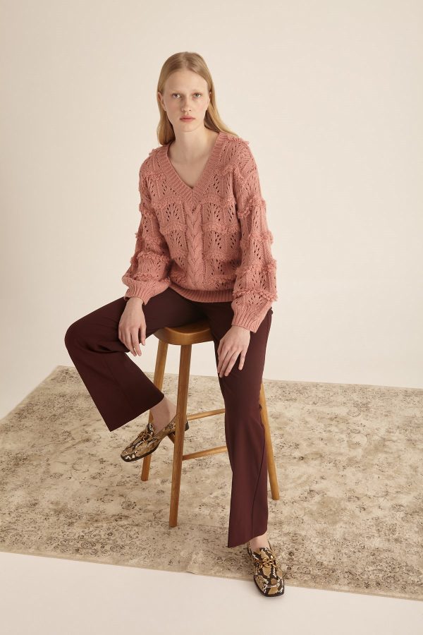 Χαλαρό πλεκτό με  πλεξούδες - Image 2