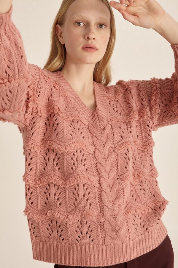 Χαλαρό πλεκτό με  πλεξούδες - Image 3