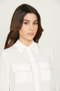 Μακρυμάνικη μπλούζα BARBARA με τσέπες και απλικέ με πέρλες - Image 4