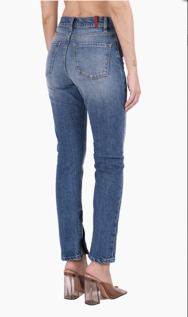 Gaelle S/W Fade-Out - Image 2