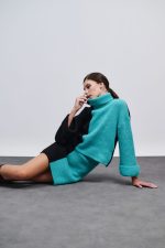 Blouse Turtleneck Two-Tone - Image 3