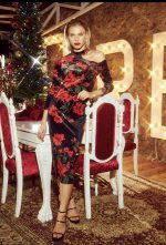 Εμπριμέ φόρεμα ασύμμετρο