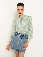 Φλοράλ πουκάμισο με δέσιμο