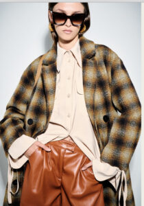 DOUBLE-BREASTED CHECKED COAT