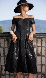 Φόρεμα μπροκαρ με ντεκολτέ σε σχήμα καρδιάς