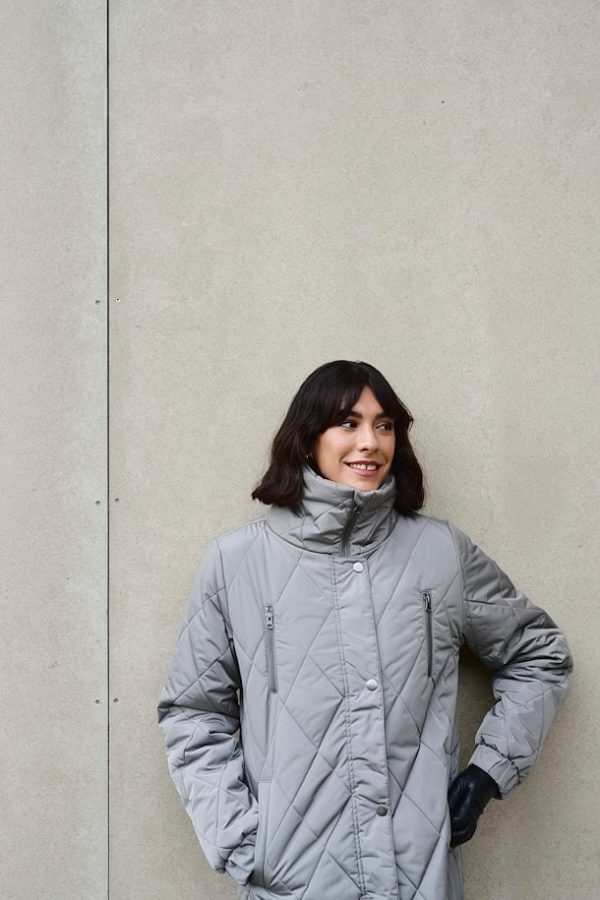KALINDSAY OUTERWEAR - Image 2