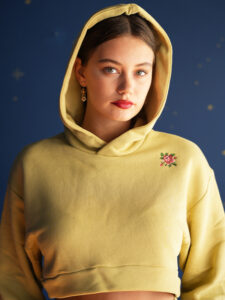 ophelia sweatshirt in butter yellow