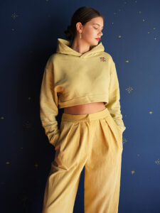ophelia sweatshirt in butter yellow - Image 2