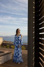 Φόρεμα με floral σχέδια και ιδιαίτερους ώμους γαλάζιο - Image 4