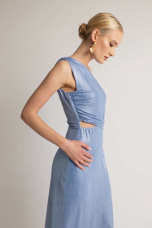 Φόρεμα μονόχρωμο γυαλιστερό ελαστικό με άνοιγμα στη μέση γαλάζιο (boue) - Image 2