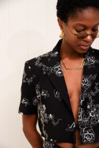 MI LUV YUH CROP BLAZER BLACK - Image 2