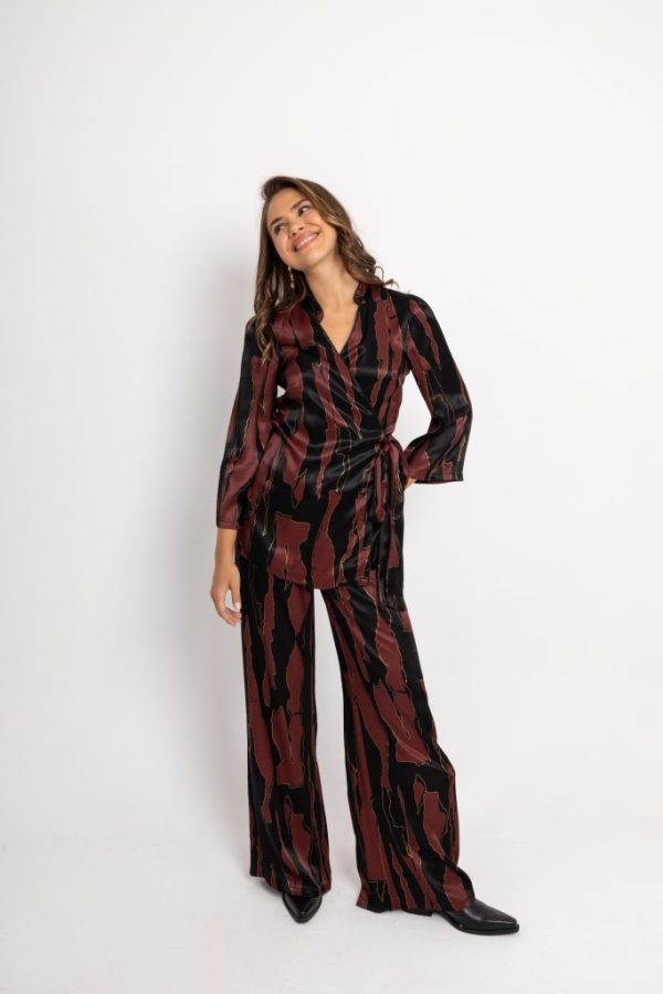 Σετ κρουαζέ με χρυσές λεπτομέρειες μπορντώ - Image 3