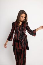 Σετ κρουαζέ με χρυσές λεπτομέρειες μπορντώ