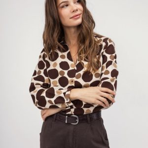 Πουκάμισο καφέ κυκλικά σχέδια