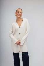 Πουλόβερ-Ζακέτα εκρού με χρυσά κουμπιά