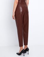 Ψηλόμεσο παντελόνι από δερματίνη kafe - Image 2
