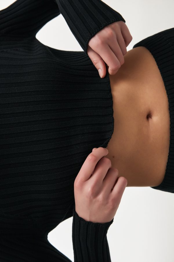 FEMME KNITTED CROP TOP BLACK - Image 1