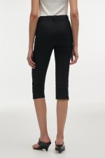 LOLITA CAPRI TROUSERS BLACK - Image 2