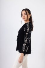 Μοντέρνα Μαύρη Μπλούζα με Κορδονάκι & Σούρες - Image 2