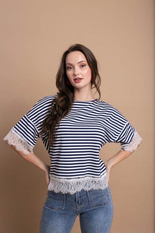 Ριγέ μπλούζα σε μπλε απόχρωση με δαντέλα - Image 2