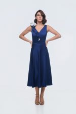 Φόρεμα αμπιγιέ με διακοσμητικό λουλούδι