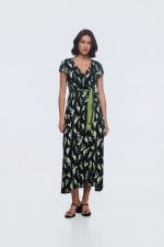 Φόρεμα με ζώνη στην μέση και ζαπονε μανίκι