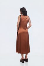 Φόρεμα αμάνικο με διχρωμία - Image 2