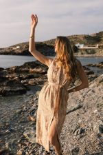 Midi Φόρεμα Μπεζ με Κέντημα Λουλουδιών & Ζώνη