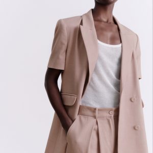 BLUSH SHORT-SLEEVE TAILORED BLAZER