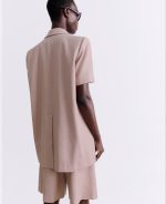 BLUSH SHORT-SLEEVE TAILORED BLAZER - Image 2