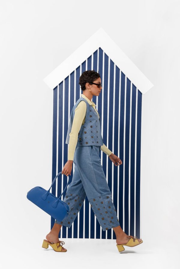 AMBER VEST - Image 2