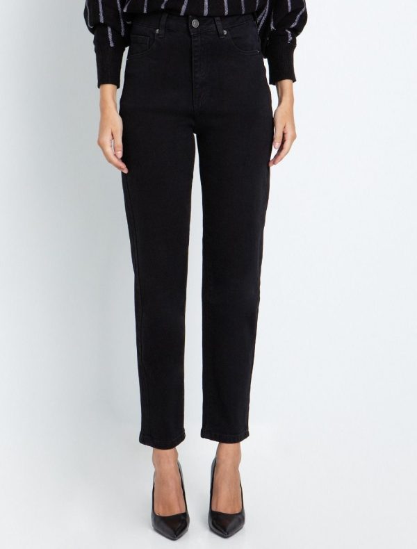 Mom's fit jean - Image 1