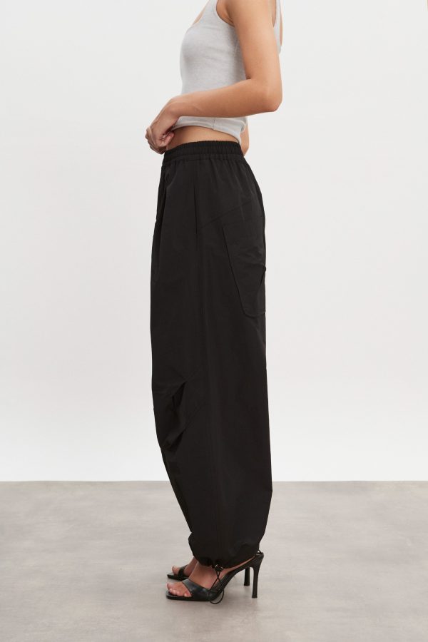 PAOLO TRACKPANTS BLACK - Image 4