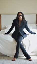 HOURGLASS BLAZER BLACK